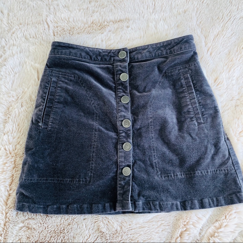 Forever 21 velvet button skirt